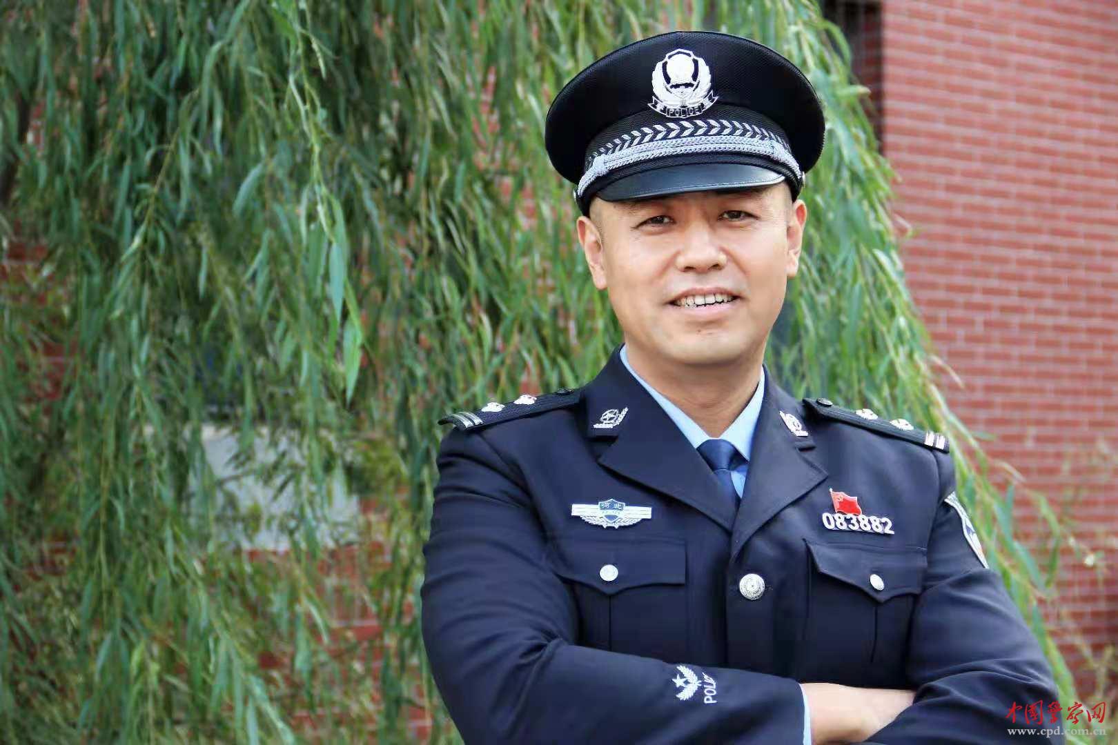 开云电竞app下载安装-德甲大佬怒斥厄齐尔:懦夫!是天真还是阴损?(图3) 开云电竞官网